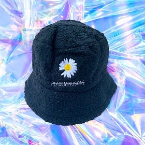 Daisy Flower Fuzzy Felt Like Black Bucket Hat NEW Deadstock